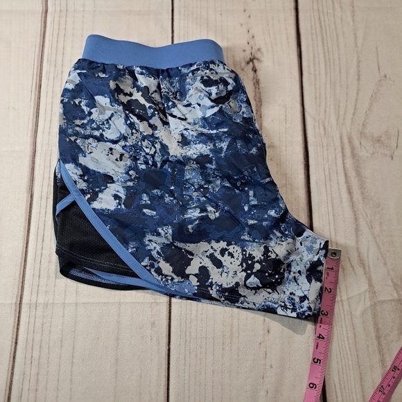 3 FOR 12 SALE NWT Under Armour Loose Fit Shorts Size Small - Picture 8 of 8